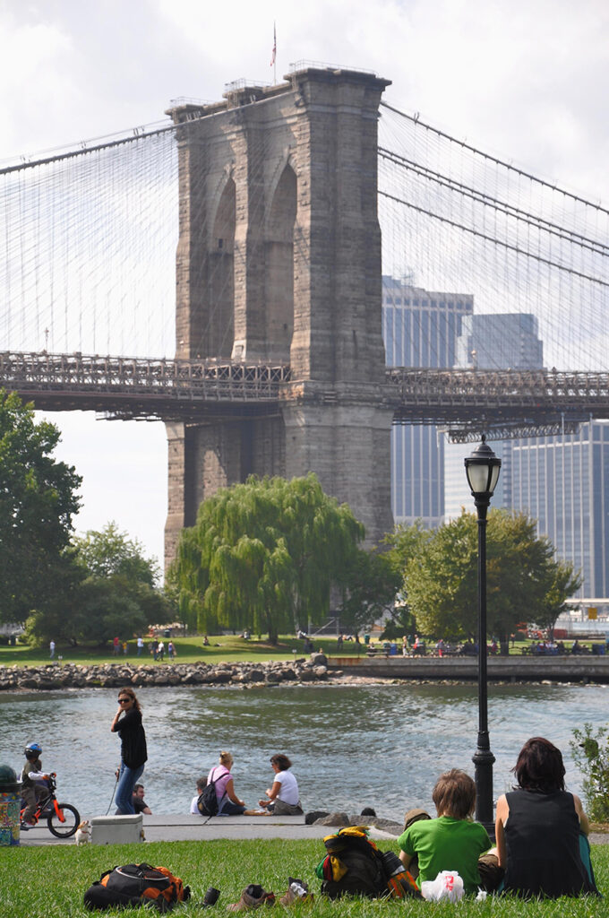 SOURCE: BROOKLYN BRIDGE, NYC 2019. IDB