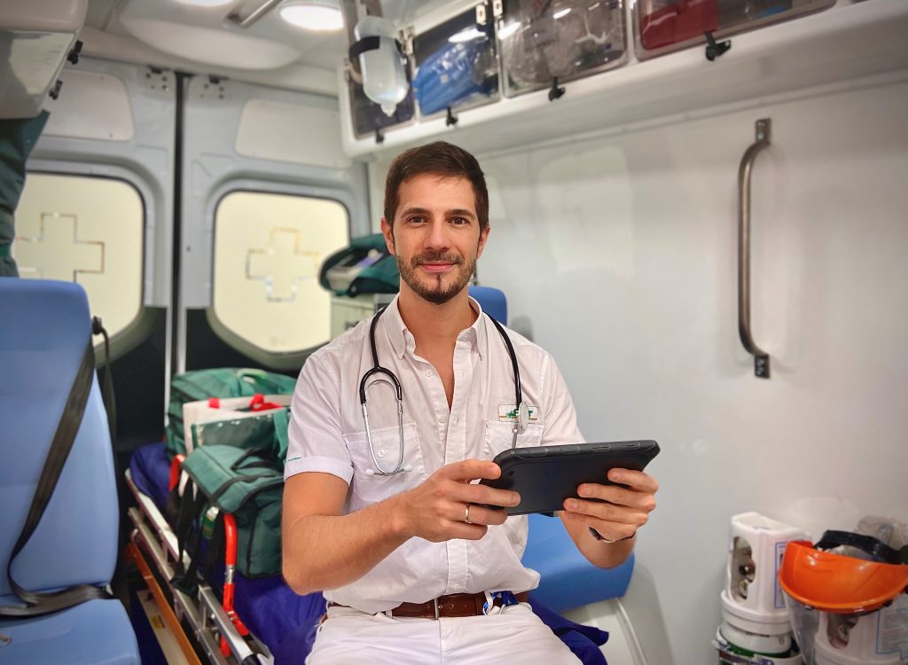 médico informatico en ambulancia 