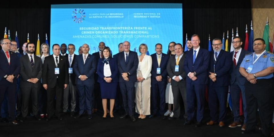 Meeting in a Security task force - Inter American Development Bank - IDB
