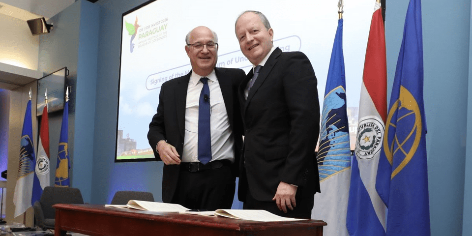 Presidents smiling in a reunion - Inter American Development Bank - IDB