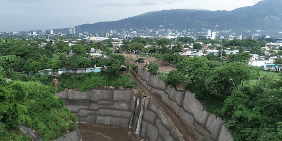 Flood resistance in El Salvador - Inter American Development Bank - IDB