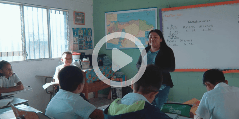 Teacher on a classroom - Education - Inter American Development Bank - IDB