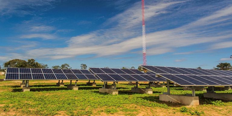 Electrificación rural con paneles solares. Desarrollo rural - Banco Interamericano de Desarrollo - BID