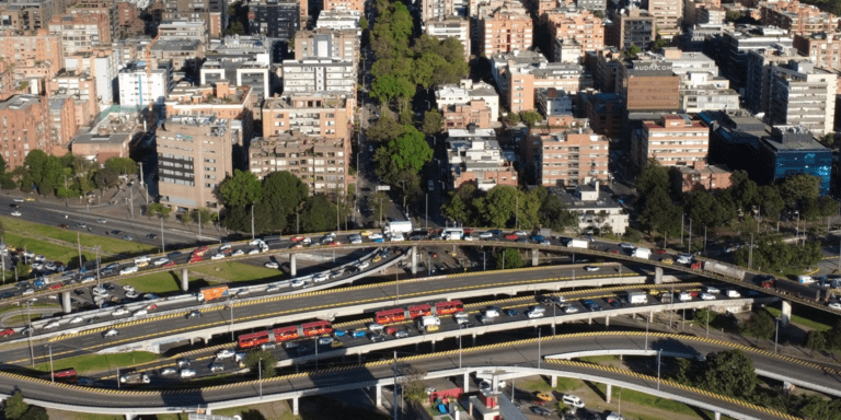 Landscape of a city from above - Resilient Development - Inter American Development Bank - IDB