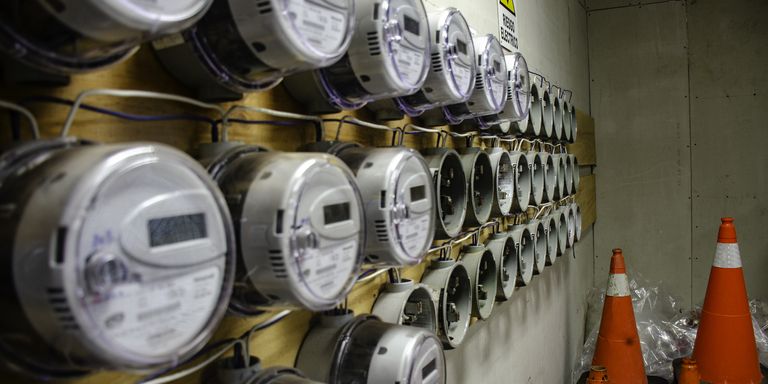 Energy regulators in a storage - Energy - Inter American Development Bank - IDB