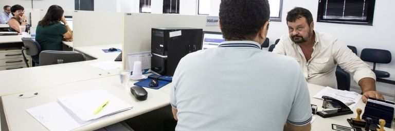 Persons working in an office in Brazil - Inter American Development Bank - IDB
