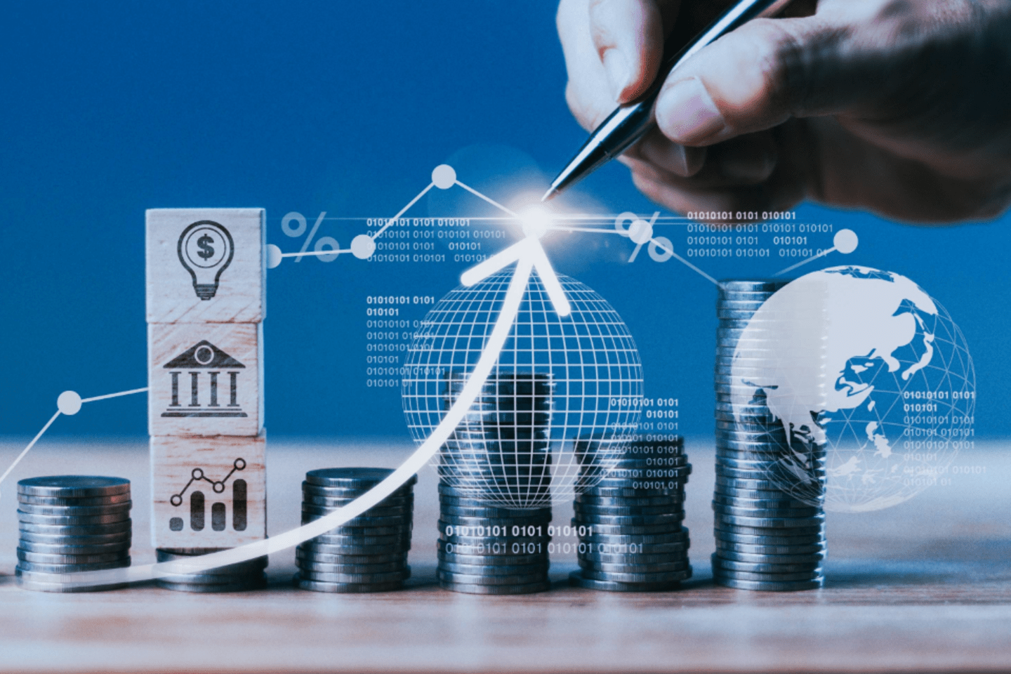 Ilustración que incopora imagen de una mano escribiendo y símbolos de finanzas públicas e impuestos