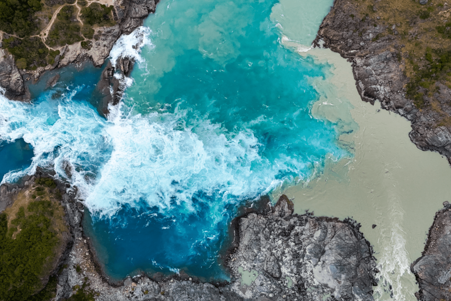 Foto Aéreas de la confluencia de los ríos Neff y Baker en el sur de Chile.