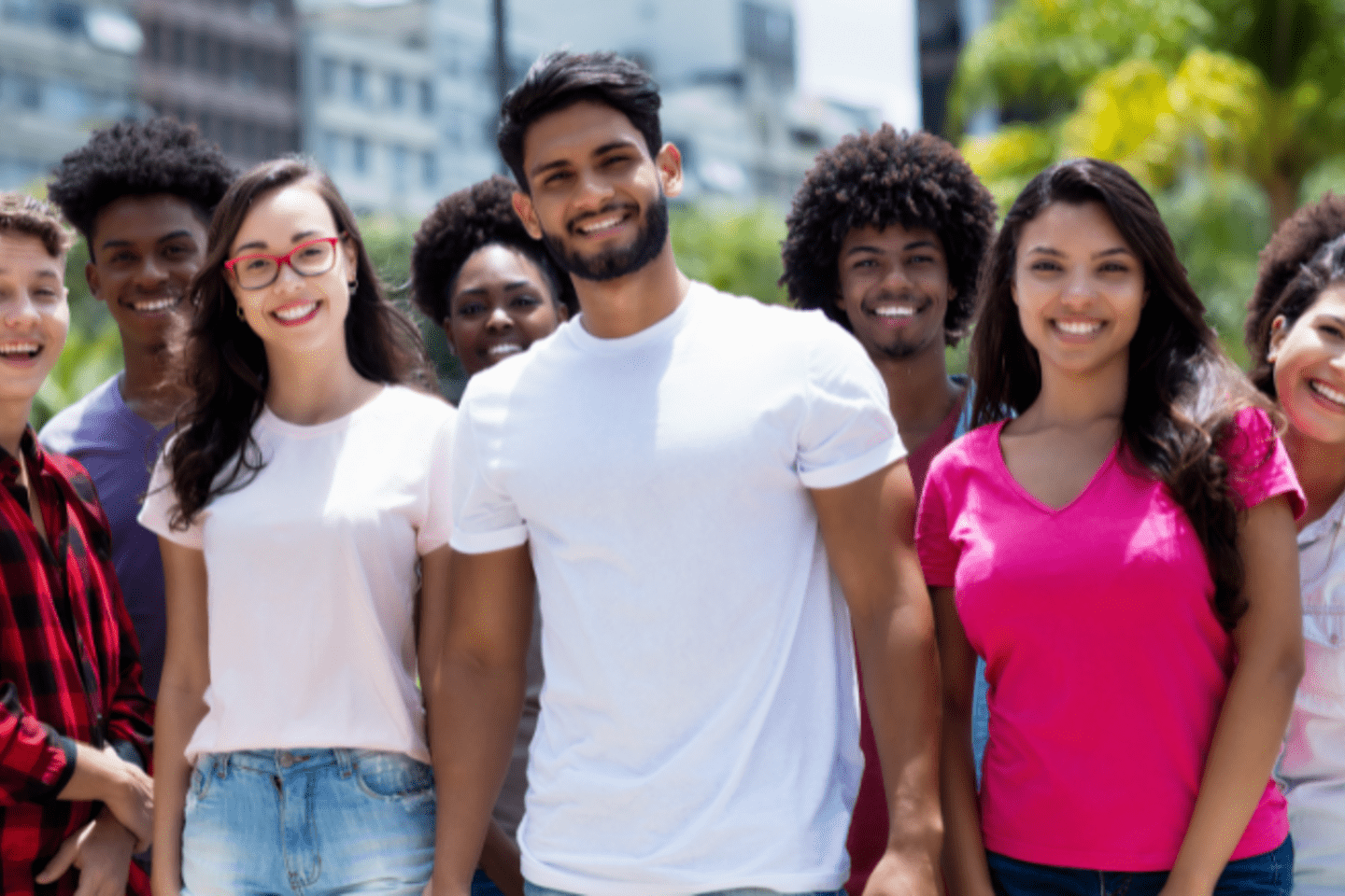 Descubre herramientas prácticas que pueden aplicar los servicios públicos para combatir la discriminación laboral y promover la inclusión.