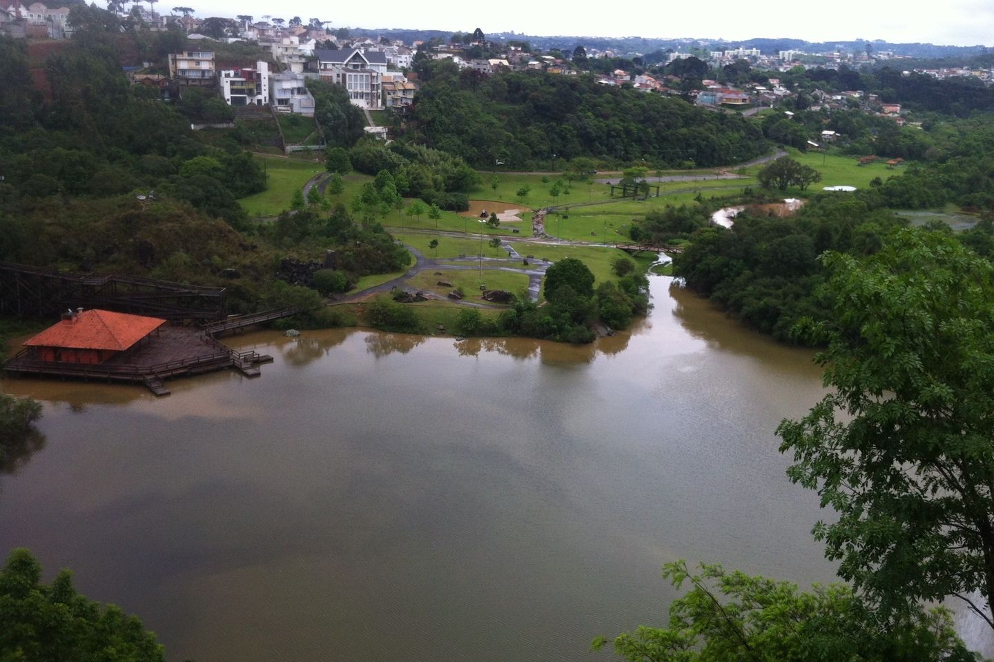 Curitiba_parques inundables