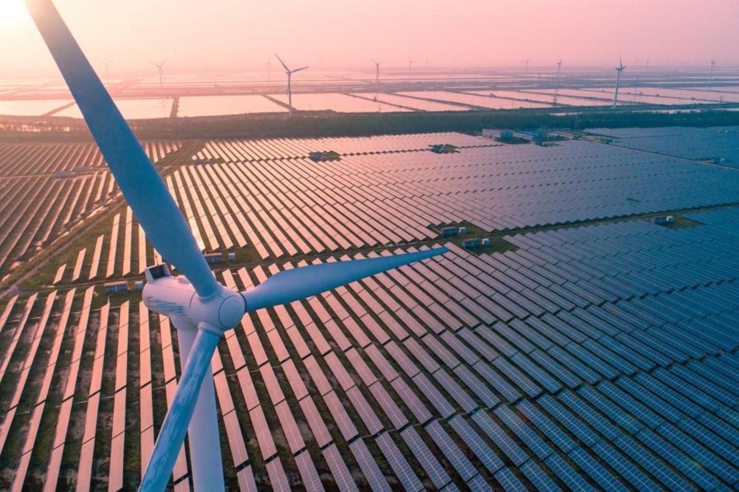 GettyImages-1178919282-Green+Energy