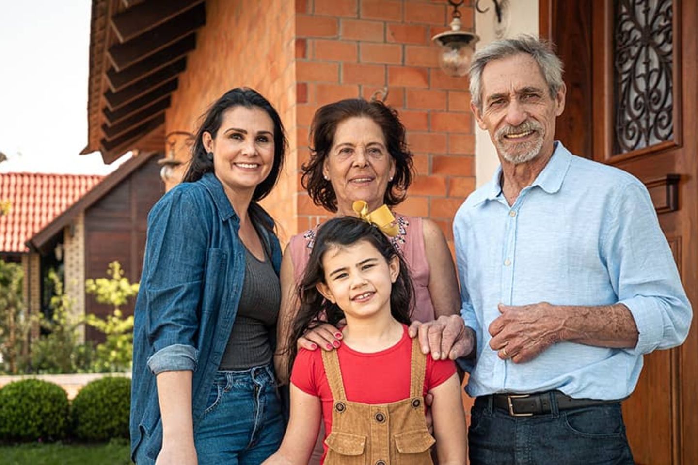 RES-hogares-tres-generaciones-empleo-femenino-America-Latina