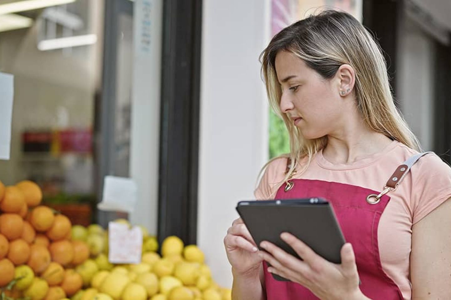 Tienditas de barrio impacto cadenas de conveniencia Oxxo 7-Eleven América Latina Caribe