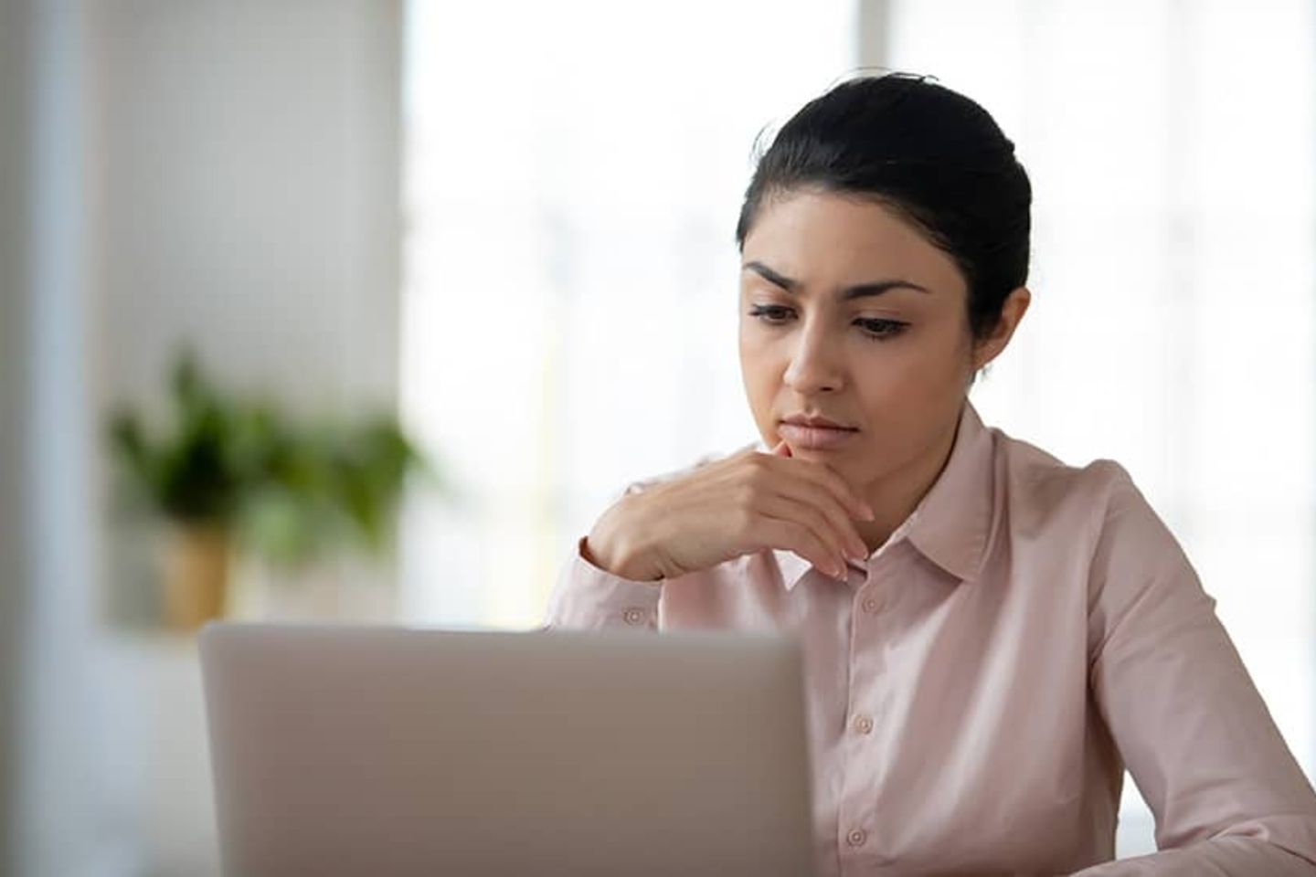 behavioral economics course biases decision-making Latin America