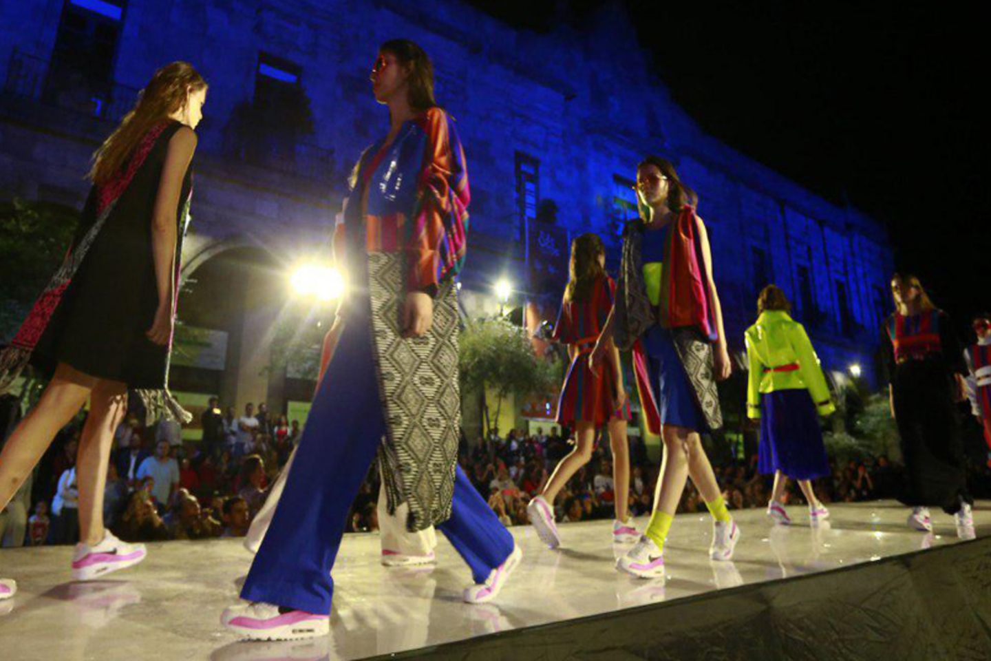 Moda en Milán y Guadalajara: creatividad como promotor de desarrollo