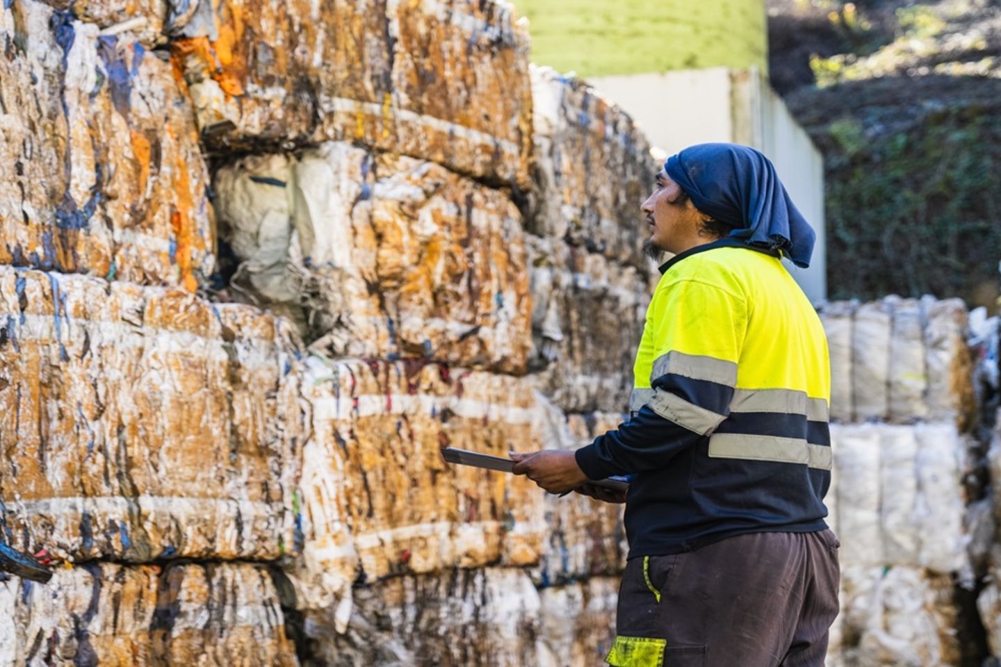 Envato C4Z8HKG Regionalización gestión residuos sólidos