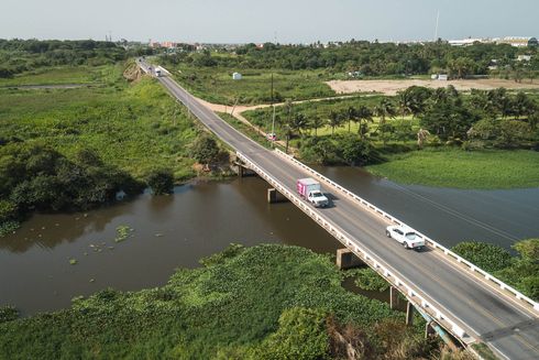 Puente sobre un río en zona rural. Integración regional - Banco Interamericano de Desarrollo - BID 