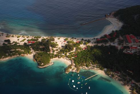 Estrecho de tierra rodeado de mar. Turismo sostenible - Banco Interamericano de Desarrollo - BID 