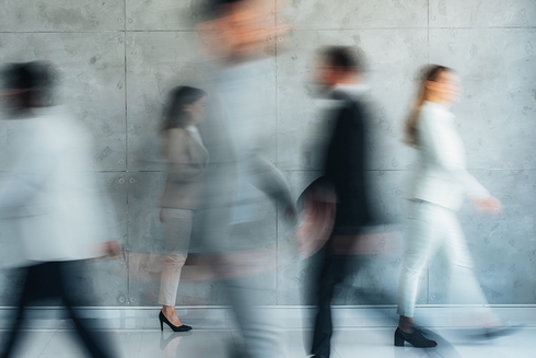 A group of people walking. Public finances - Inter-American Development Bank - IDB
