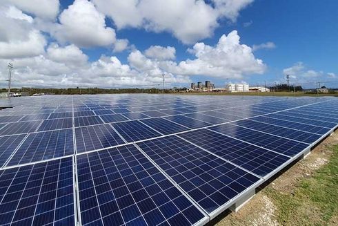 Solar panels on a field - Sustainable Development - Inter-American Development Bank - IDB