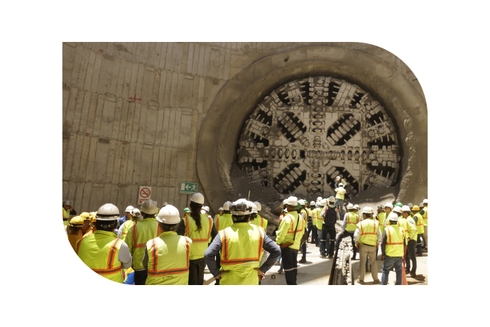 Workers in front of a work- Procurement - Inter American Development Bank - IDB