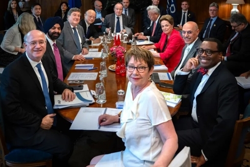 MDB Presidents smiling in Paris reunion - Inter American Development Bank - IDB