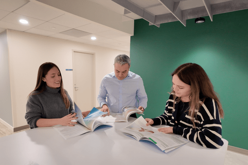 Persons working in an office in Brazil - Inter American Development Bank - IDB