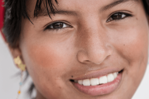 Young women smiling - OpportunA - Inter American Development Bank - IDB