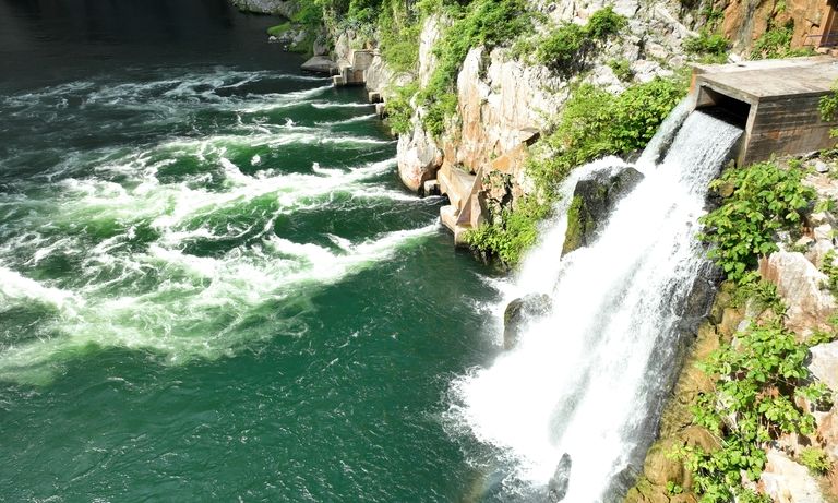 Landscape of a waterfall - Energy - Inter American Development Bank - IDB